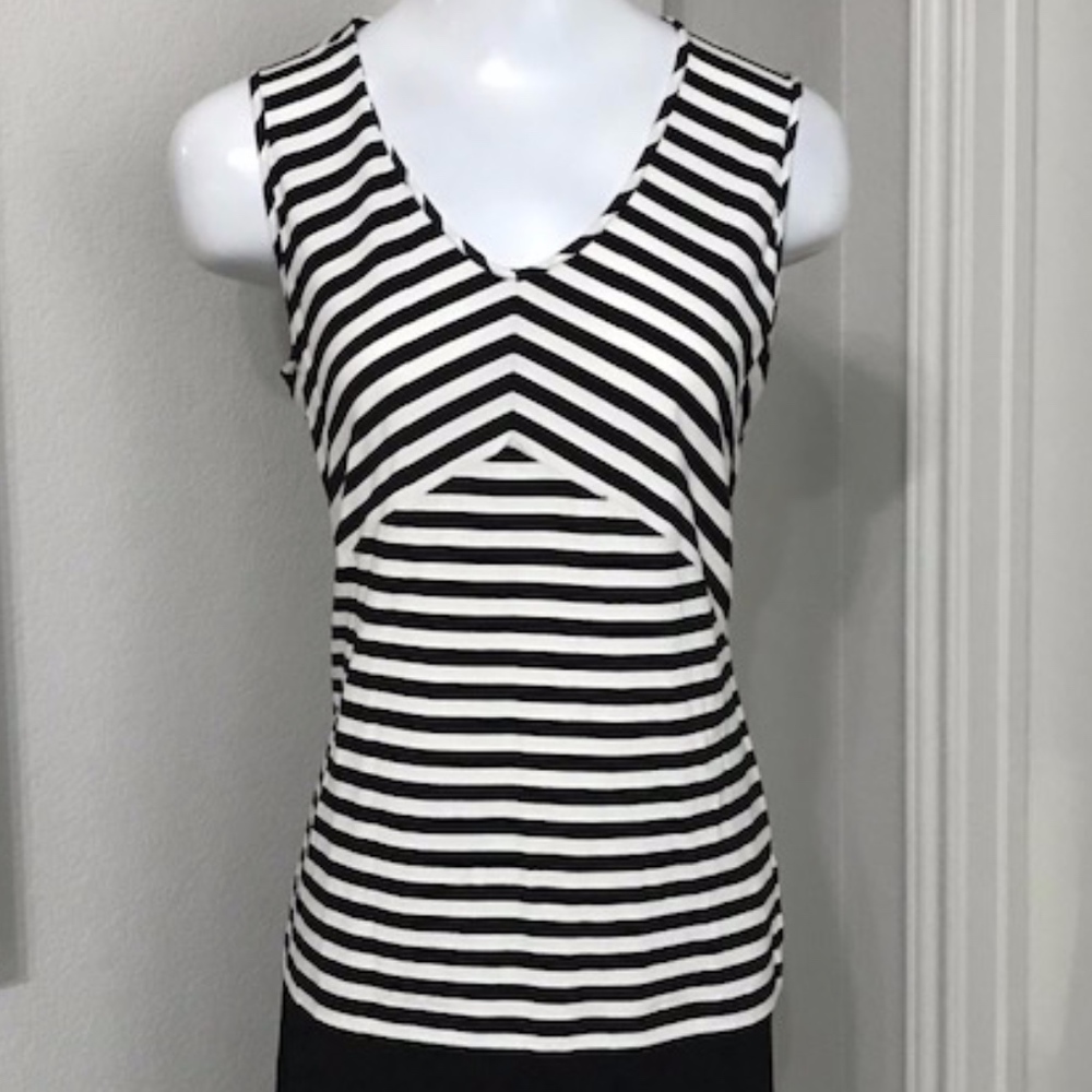 Jones New York Stripe Shirt W/Keyhole Back